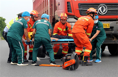 新泰沛县道路救援